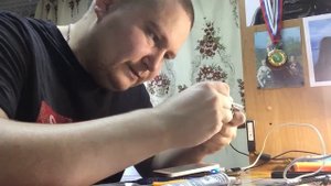 Проклейка рамки дисплея iPhone 5s