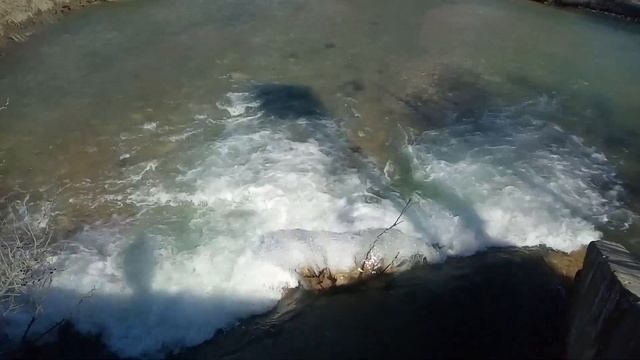 Горная и широкая речка Биюк-Карасу - УГОЛОК В МАРТЕ за 4 марта 2023 г. смотреть онлайн