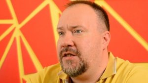 Украшение забора из сетки рабица