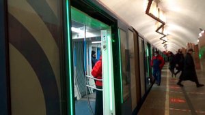 Электропоезд 81-765/766/767 "МОСКВА" №54 на станции метро Баррикадная, ТКЛ