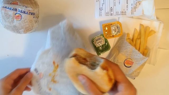 Чизбургер и Чикенбургер из Burger King