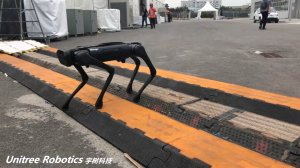 Робопёс AlienGo научился делать обратное сальто