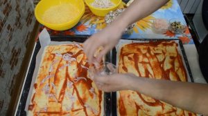 Пицца рецепт , пицца с курицей, пицца с грибами, пицца с беконом, пицца с мидиями креветками .