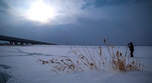Рыбалка в городе в полном одиночестве.