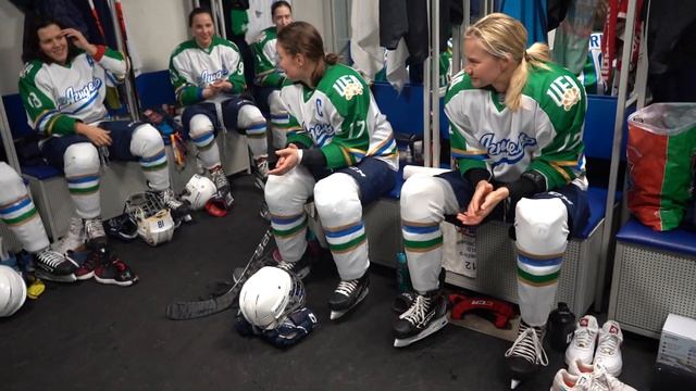 Певица Слава на матче ЖХЛ "Бирюса" - "Агидель" смотреть онлайн