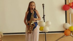 Видео №2/ Девочка играет на саксофоне/ Очарована, околдована/Ksenia Mali/