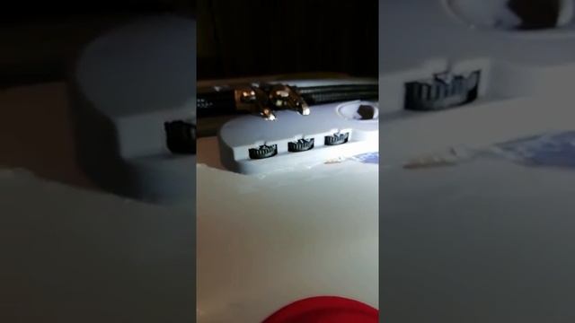 утерян код от замка чемодана, вскрываем своими руками и перекодируем чемодан.