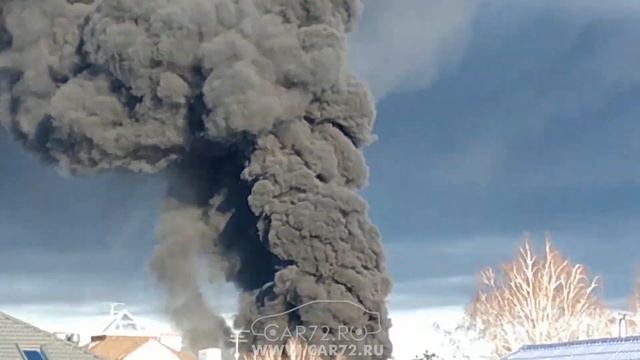 Пожар на заводе Пенопласта в Тюмени. Горит склад с пеноплексом! смотреть онлайн
