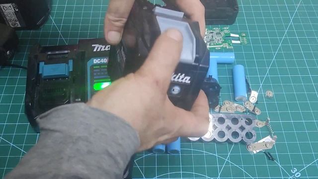 Makita XGT 40v.Новая линейка аккумуляторов Макита. Сборка аккумуляторов Makita самому.