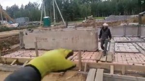 Устройство плитно ребристых фундаментов из жб ребристых плит повторного применения под Петербургом