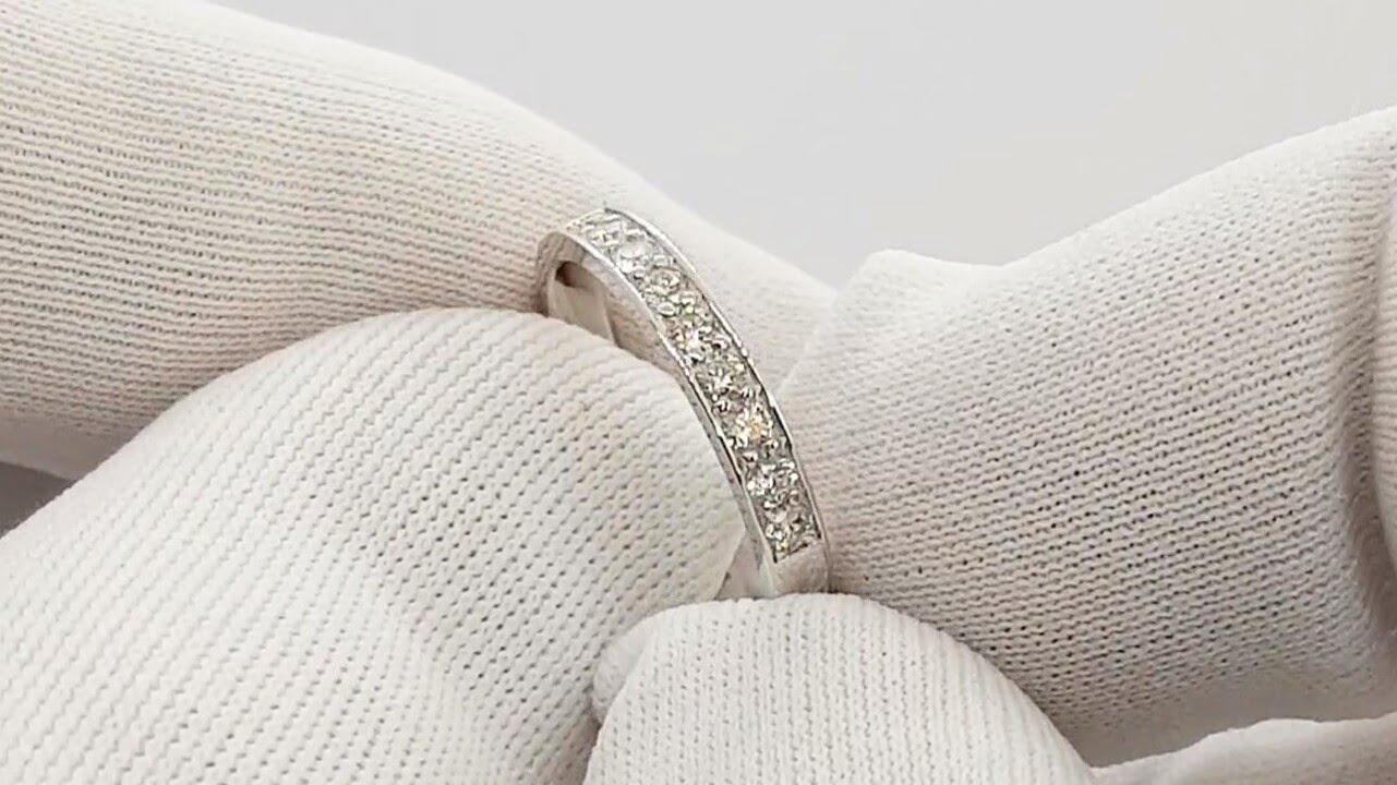 Обручальное кольцо дорожка с бриллиантами