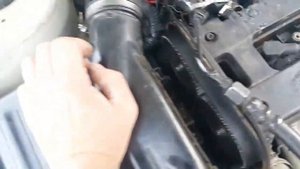 Есть ли датчик коленвала на Опель Вектра а1.6 .?