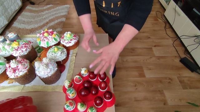 Шикарные куличи и очень красивые яйца ???
