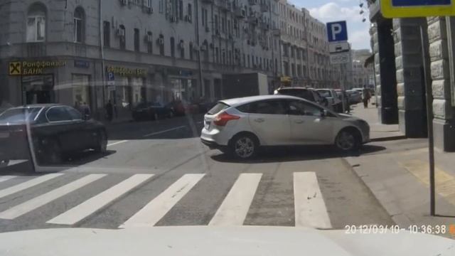 Змейка на автодроме передом и задним ходом. Советы автоинструктора  видео 2019.