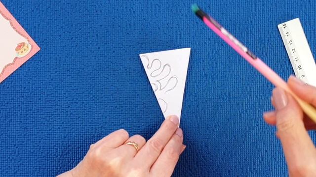 Как легко вырезать красивую снежинку из бумаги. Узоры для снежинок.