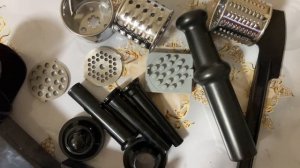 Распаковка электрической мясорубки Polaris PMG 2561