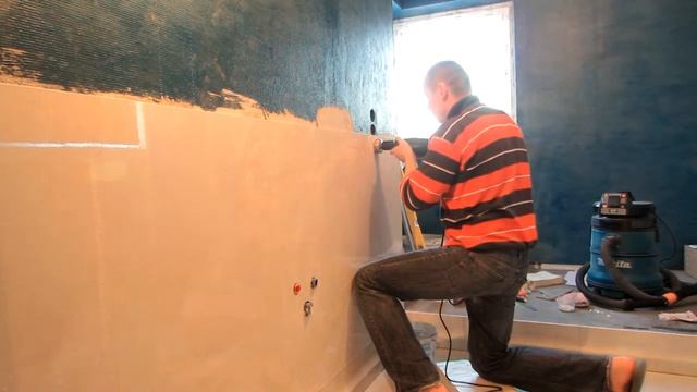 Как просверлить отверстие под розетку в плитке? смотреть онлайн