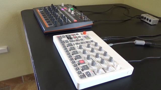 Arturia DrumBrute Impact - Elektron Model:Samples смотреть онлайн