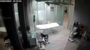 Камера видеонаблюдения сняла момент попадания беспилотника в здание в «Москва-Сити»