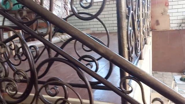 Кованые перила из круглой трубы! Частично хкованые)