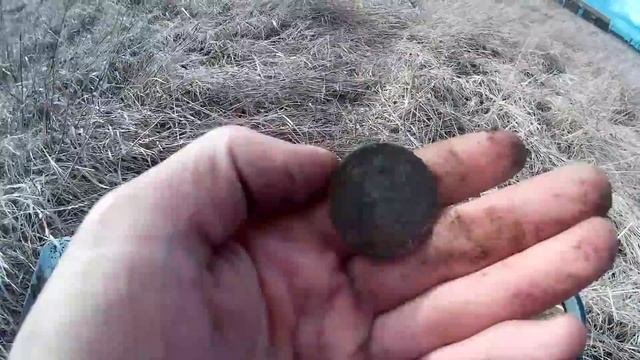 ПОИСК МОНЕТ за бабушкиным домом.СЕРЕБРО и отличные находки