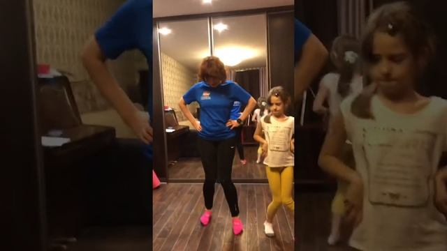 Нескучная физкультура! Изучаем виды ходьбы! смотреть онлайн