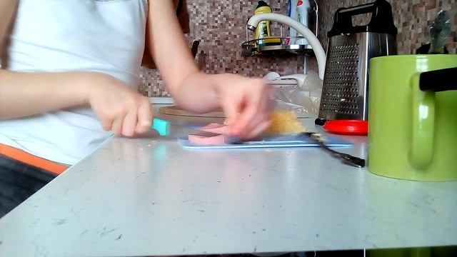 Готовим пиццу в микроволновке за 5 минут!!