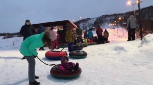 В очереди на Ватрушки на Южном склоне в Мурманске