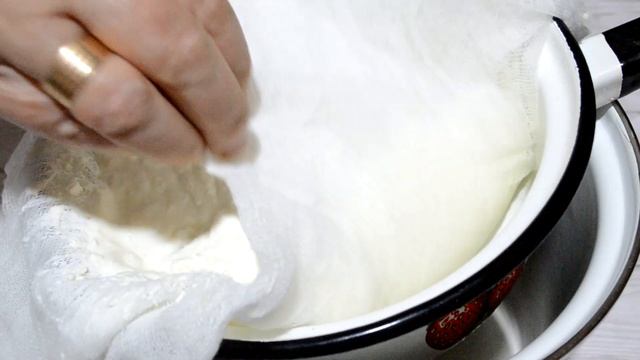КАК ПРИГОТОВИТЬ МЯГКИЙ СЫР ИЗ КЕФИРА. ПРОСТО ЗАМОРОЗЬ И РАЗМОРОЗЬ КЕФИР. РЕЦЕПТ КРЕМ-СЫРА ЗА КОПЕЙК