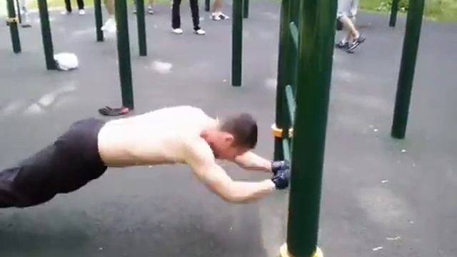 отжимания узким хватом смотреть онлайн