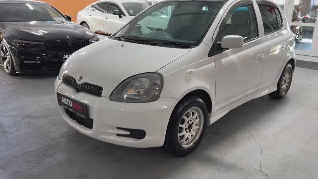 Toyota Vitz 1999г. Автомобиль с пробегом.