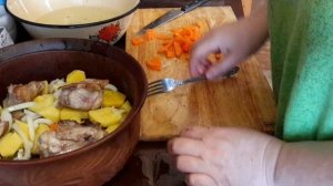 Жаркое с курицей в духовке. И первое и второе в одной тарелке.