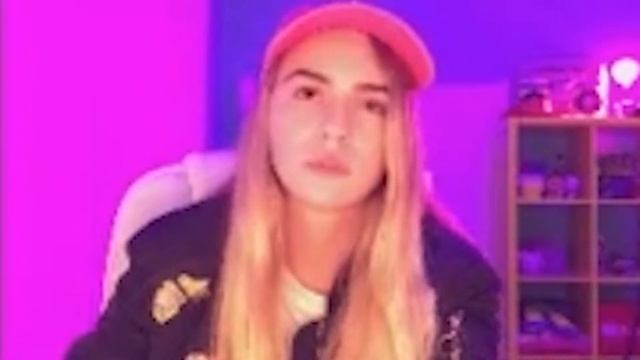 ИВАНГАЙ VS MARYANA RO НАПИСАЛ ЛОХ НА ЛБУ смотреть онлайн