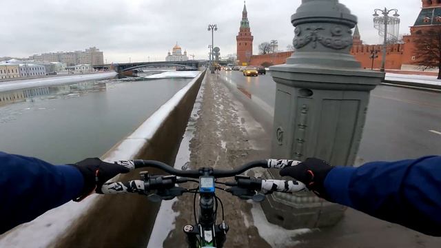 Авиамоторная - Москва Сити | Зимой на велосипеде через центр Москвы | От первого лица