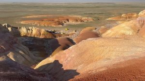 Разноцветные глины. Затерянный мир. Урочище Акжар. Костанайская область.