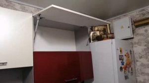 Кухня с пеналом для духового шкафа