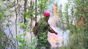 В Сибирь и на Дальний Восток перебрасывают дополнительные группировки МЧС