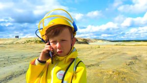 Сеня и его Огромный Трактор