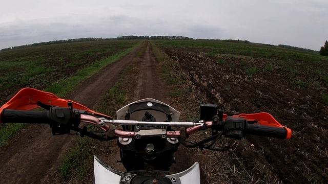 Покатушки по полям. Неужели GoPro так плохо снимает? Почему нет качества видео? смотреть онлайн