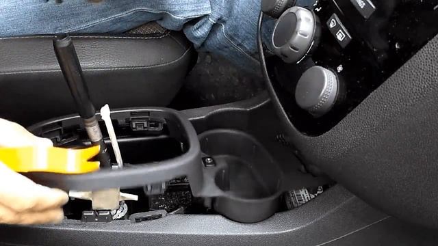Замена ручки КПП на Opel Corsa D  gear shift knob change