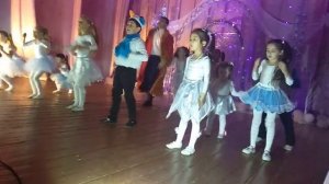 танец белые снежинки