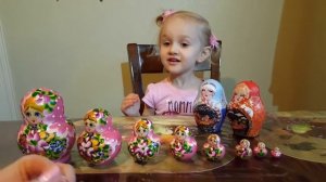 Сюрпризы в матрёшках . Открываем шоколадные матрёшки.