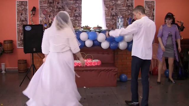 Зачитал рэп / Подарок на свадьбу смотреть онлайн