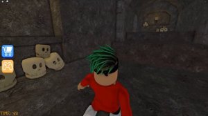 СТРАШНАЯ СТАРУХА ОХОТИТСЯ НА НАС В РОБЛОКС! ПОБЕГ ИЗ СТРАШНОГО ДОМА В Roblox Кронос