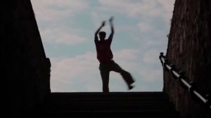 Я укуреный иду по переулочку