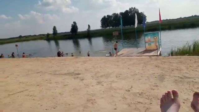 Влог купаемся на пляже (без купальников.)