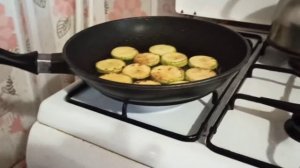 жареные кабачки с майонезом и чесноком