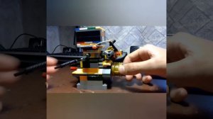 Рабочий двигатель из LEGO