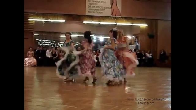Задорный танец смотреть онлайн