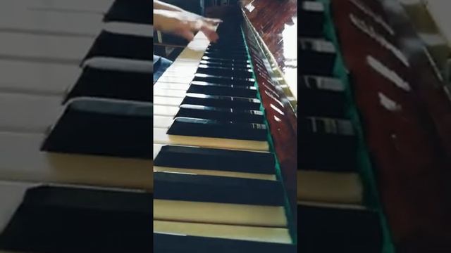 Мадам Брошкина - Алла Пугачёва, ДВОЙНАЯ кавер-версия рояль без вокала смотреть онлайн